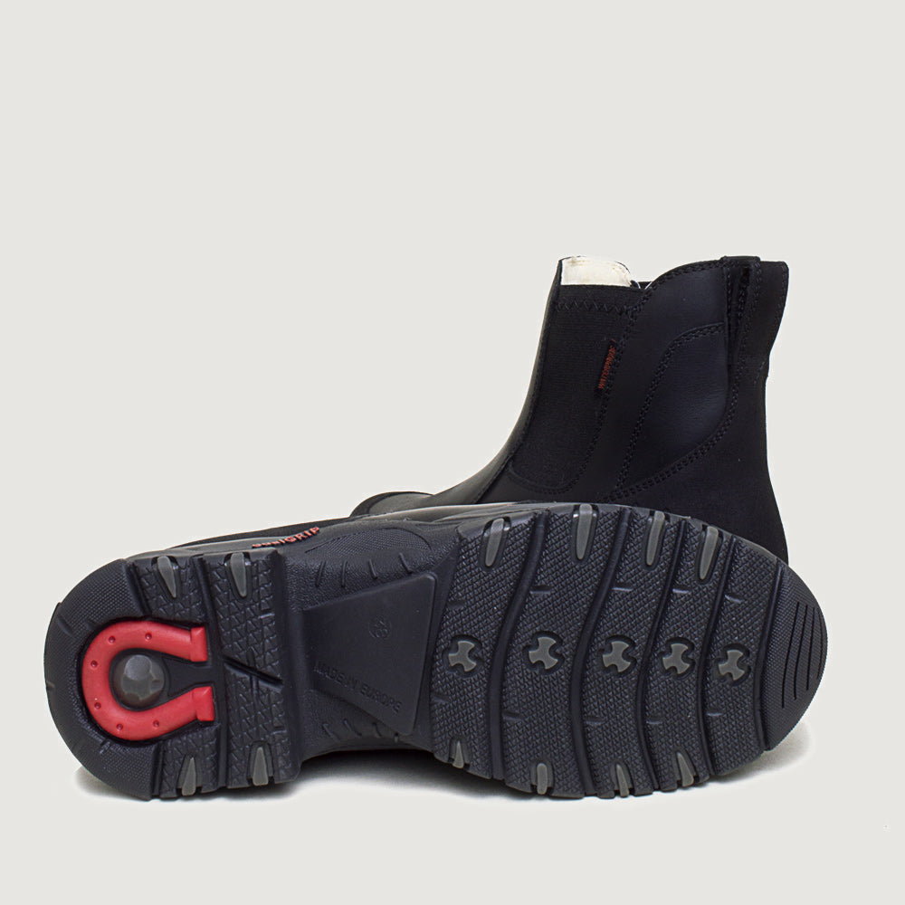 Bareback Ottawa Storm waterproof short boots in black, close-up of the grip outsole