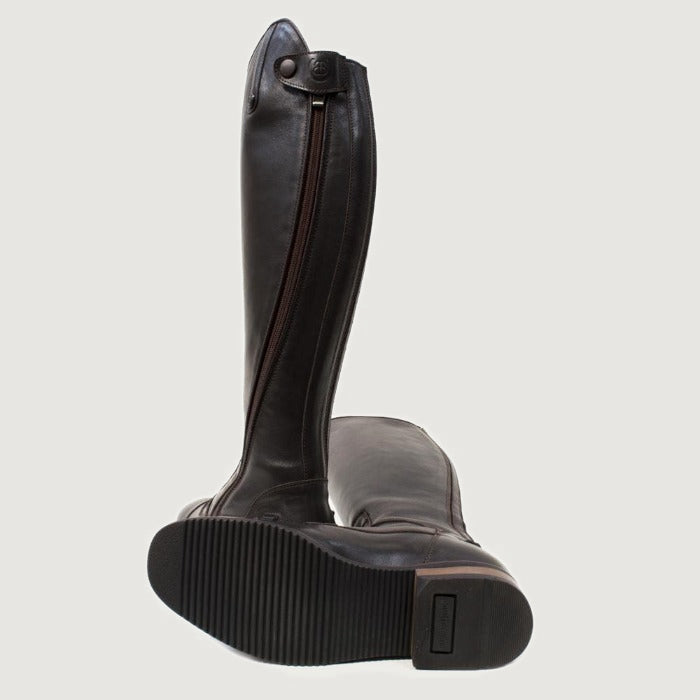 Bareback Graceland long riding field boots in brown leather, showing the rubber outsole
