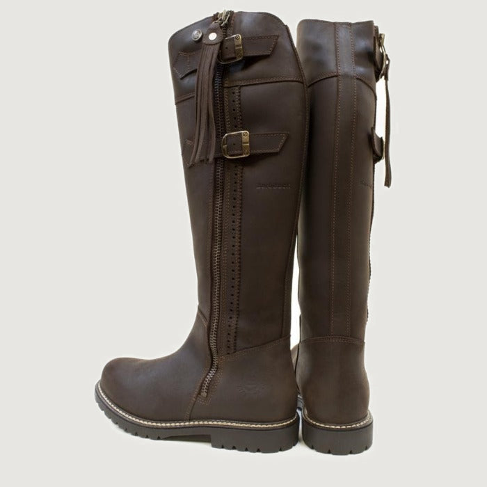 Bareback Hudson Storm waterproof boots in chocolate, front view of the pair showing the zips and buckles