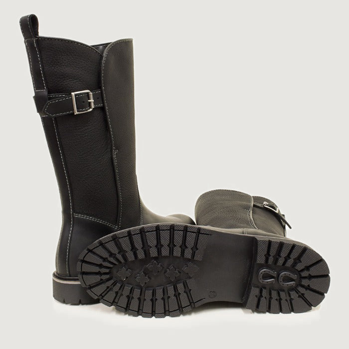 Bareback Quebec waterproof mid calf boots in black, showing the cleated rubber outsole
