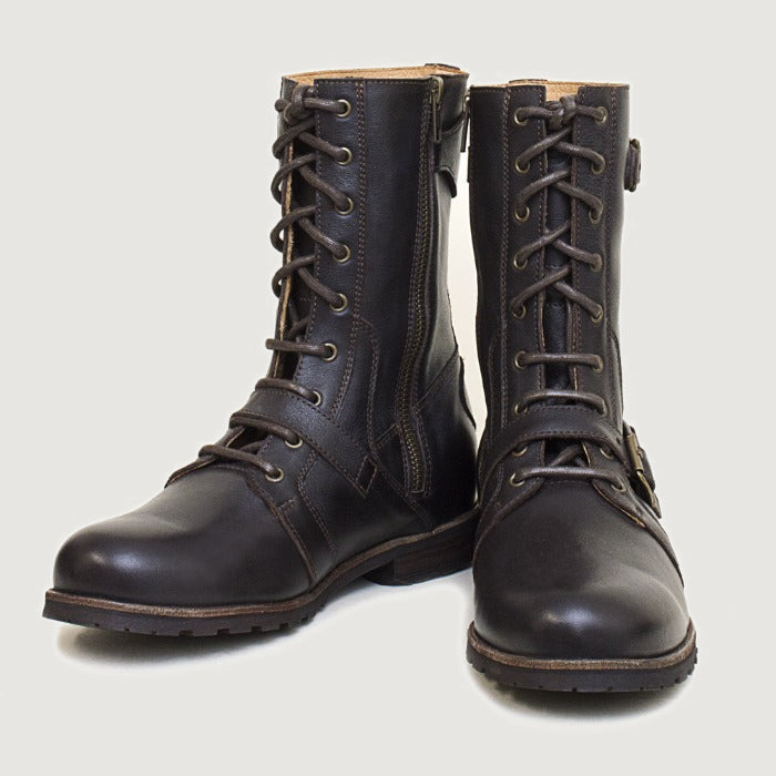 Bareback Harley boots in brown leather, angled front view of the pair