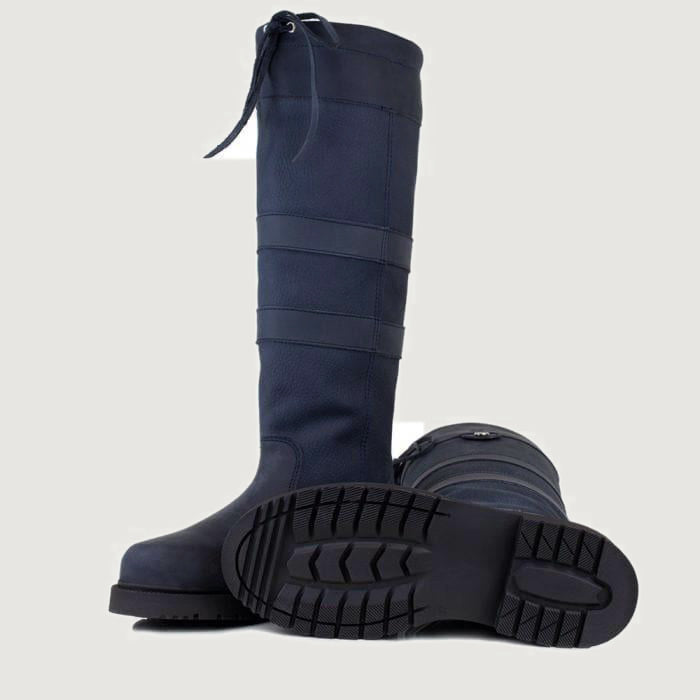 Bareback Dakota waterproof country boots in blue leather, close-up of the cleated outsole
