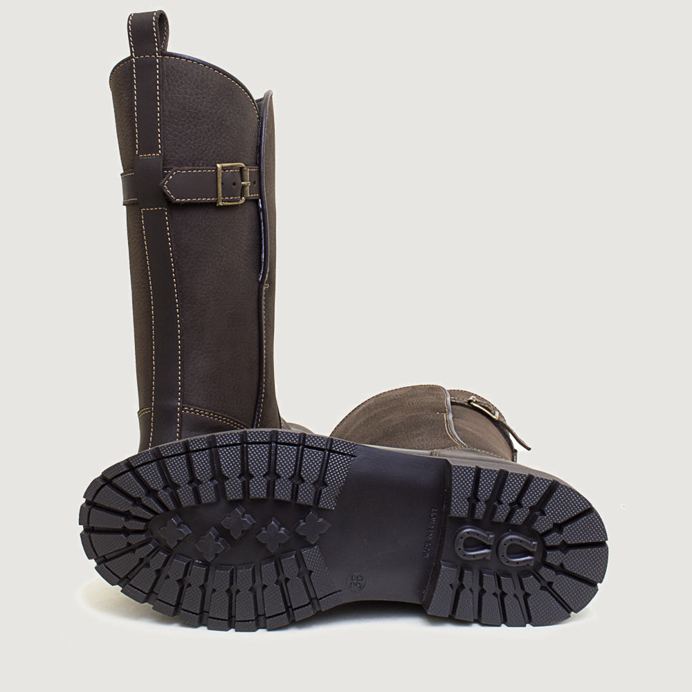 Bareback Quebec waterproof mid calf boots in brown, showing the cleated rubber outsole