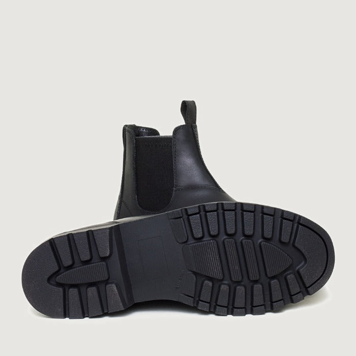 Bareback Vancouver Storm waterproof boots in black, showing the cleated rubber outsole