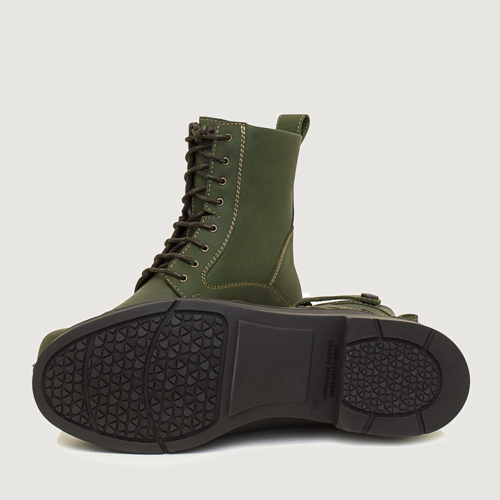Bareback Kentucky Storm waterproof jodhpur boots in forest green, close-up of the grip outsole