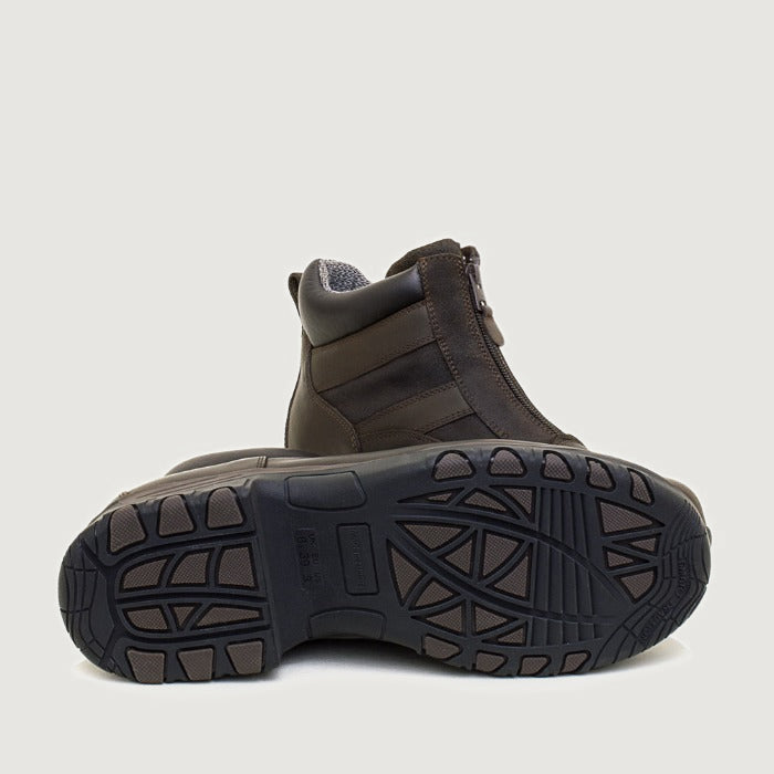 Bareback Chatsworth Storm waterproof jodhpur boots in brown, close-up of the grip outsole