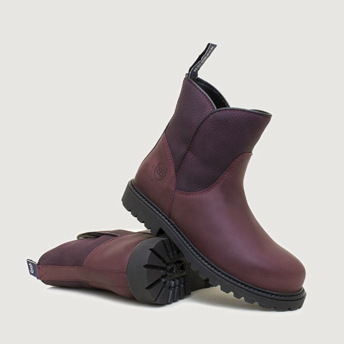 Bareback Quebec waterproof ankle boots in bordeaux, showing the cleated rubber outsole