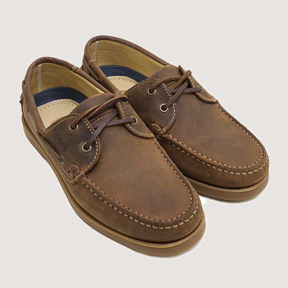 Bareback Barco leather deck shoes in chestnut - angle view