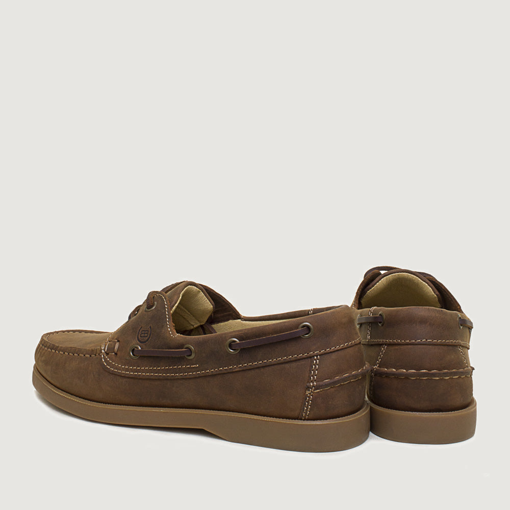 Bareback Barco leather deck shoes in chestnut - heel detail