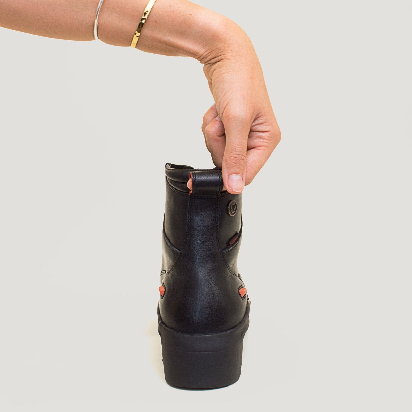 Bareback Idaho Storm waterproof jodhpur riding boots in black leather, detail of the pull tab