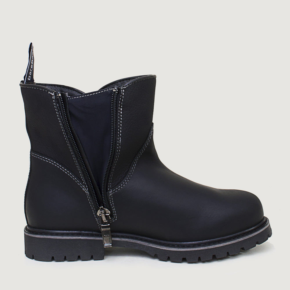 Bareback Quebec zip up waterproof ankle boots in black, close-up of the front zip